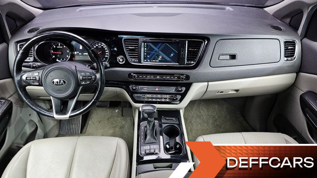 Kia CARNIVAL 9-Seater Noblesse Special купить на сайте DeffCars