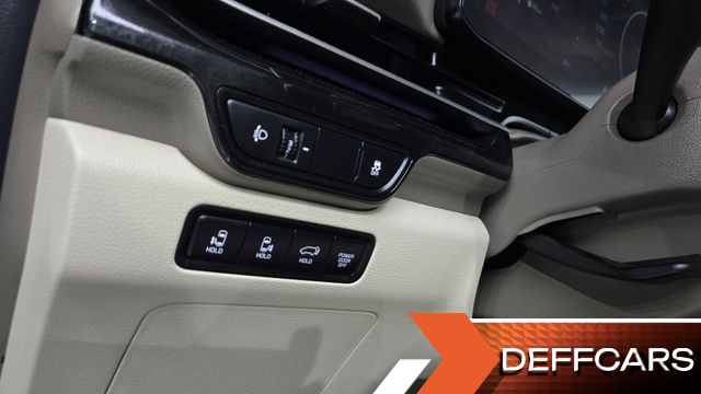 Kia CARNIVAL Gasoline 7-Seater Hi Limousine Signature купить на сайте DeffCars