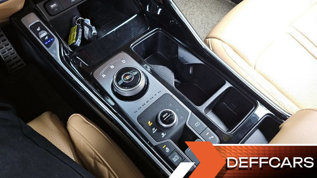 Kia SORENTO HEV 1.6 4WD Gravity купить на сайте DeffCars