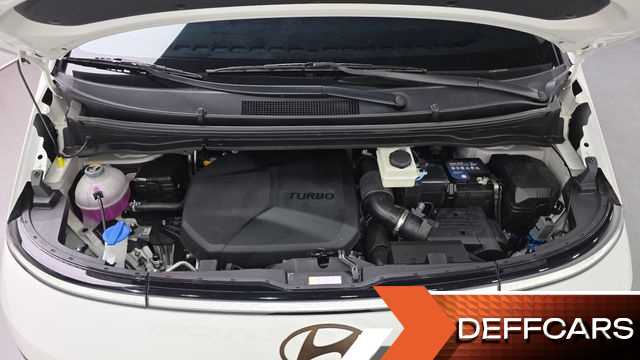 Hyundai STARIA 4WD Lounge 9-Seater Limousine купить на сайте DeffCars