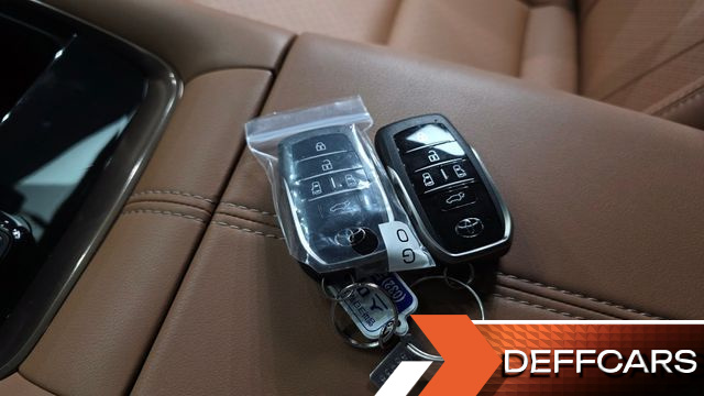 Toyota ALPHARD 2.5 HEV Executive AWD купить на сайте DeffCars