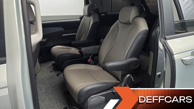 Kia CARNIVAL 9-Seater Prestige купить на сайте DeffCars