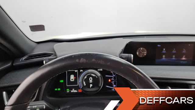 Lexus UX 2.0 2WD купить на сайте DeffCars