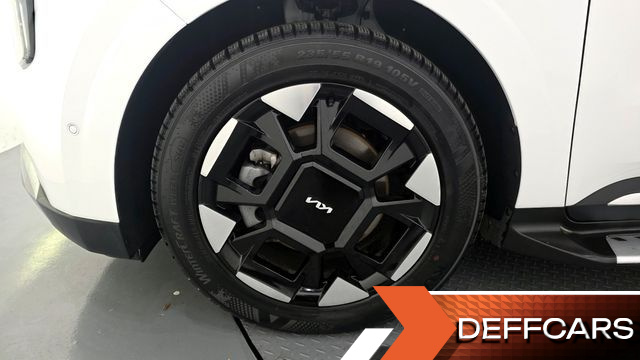 Kia CARNIVAL HEV 9-Seater Hi-Limousine Signature купить на сайте DeffCars