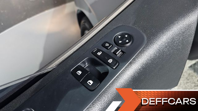 Hyundai STARIA 4WD Tourer 11-Seater Modern купить на сайте DeffCars