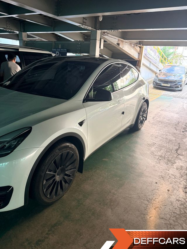 Tesla MODEL Y Standard Range RWD купить на сайте DeffCars