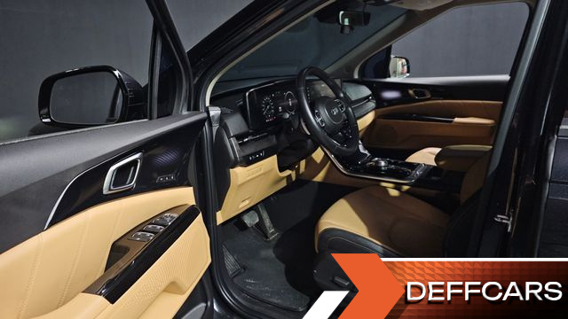 Kia CARNIVAL Gasoline 7-Seater Signature купить на сайте DeffCars