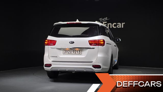 Kia CARNIVAL 9-Seater Luxury купить на сайте DeffCars