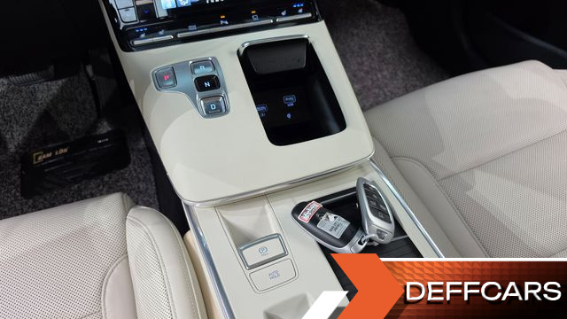 Hyundai GRANDEUR Le Blanc купить на сайте DeffCars