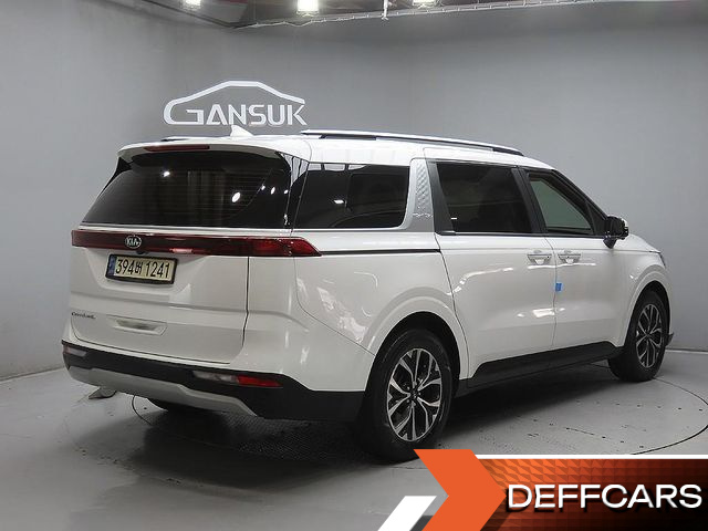 Kia CARNIVAL 9-Seater Prestige купить на сайте DeffCars