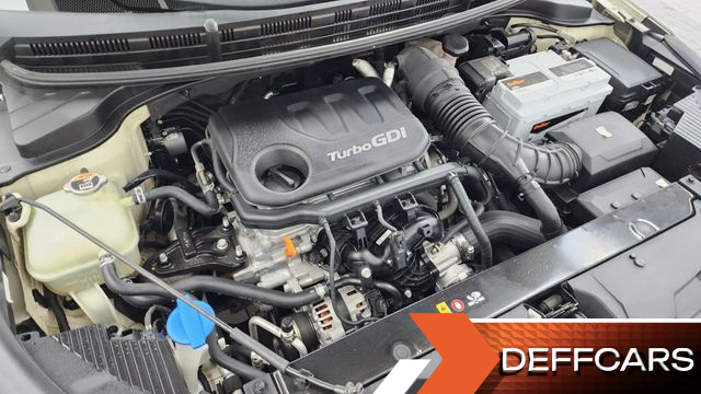 Kia STONIC 1.0 Turbo Prestige купить на сайте DeffCars