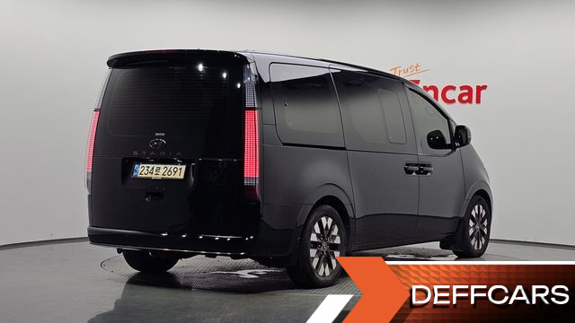 Hyundai STARIA L3.5 Lounge 9-Seater Inspiration купить на сайте DeffCars
