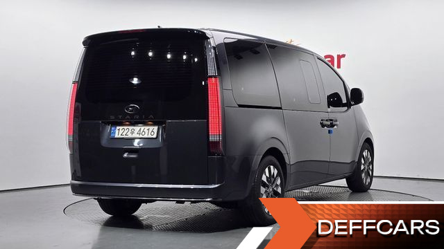 Hyundai STARIA L3.5 Lounge 7-Seater Inspiration купить на сайте DeffCars