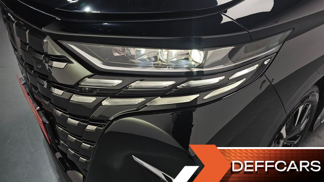 Toyota ALPHARD 2.5 HEV Executive AWD купить на сайте DeffCars