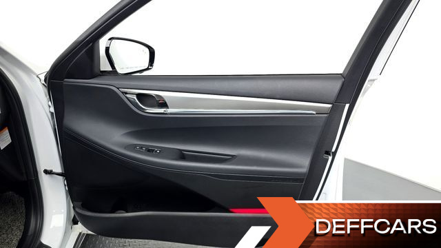 Hyundai GRANDEUR Le Blanc купить на сайте DeffCars