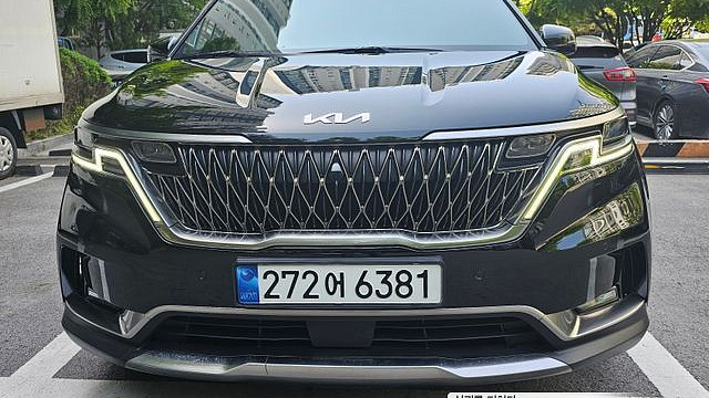 Kia CARNIVAL 9-Seater Noblesse купить на сайте DeffCars