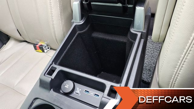 Land Rover DISCOVERY 2.0 SD4 SE купить на сайте DeffCars