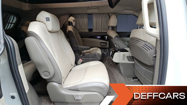 Kia CARNIVAL Gasoline 9-Seater Hi-Limousine Signature купить на сайте DeffCars