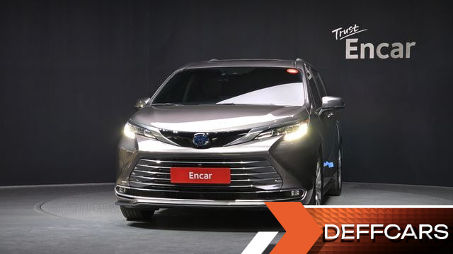 Toyota SIENNA 2.5 Hybrid 2WD купить на сайте DeffCars