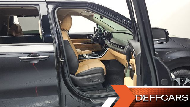 Kia CARNIVAL 9-Seater Noblesse купить на сайте DeffCars