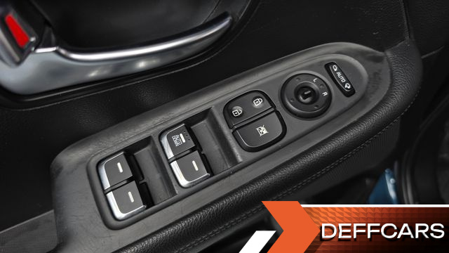 Kia CARENS 2.0 LPI Luxury купить на сайте DeffCars