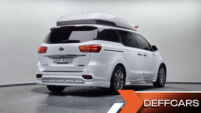 Kia CARNIVAL 9-Seater Hi-Limousine Noblesse Special купить на сайте DeffCars