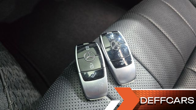 Mercedes E-CLASS E400 4MATIC Coupe купить на сайте DeffCars