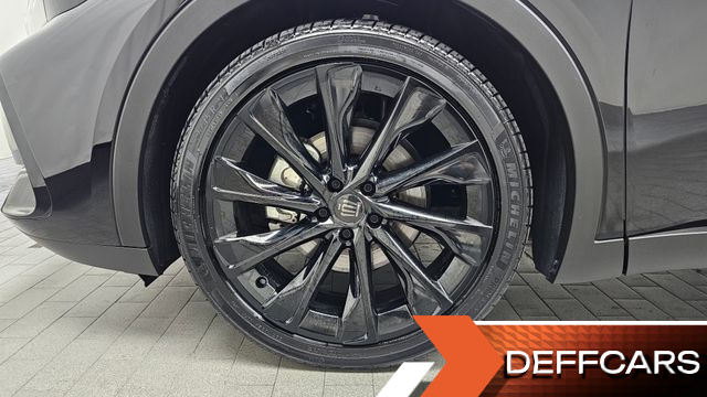 Toyota CROWN 2.5 4WD Hybrid купить на сайте DeffCars