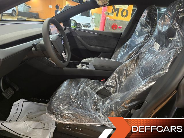 Tesla MODEL Y L Long Range AWD купить на сайте DeffCars