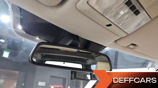 Land Rover DISCOVERY 3.0 SDV6 SE купить на сайте DeffCars