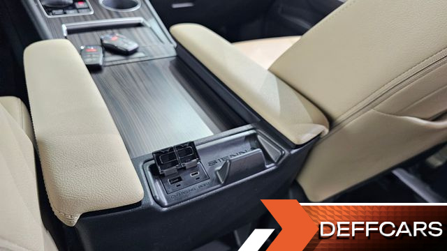 Toyota SIENNA 2.5 Hybrid AWD купить на сайте DeffCars