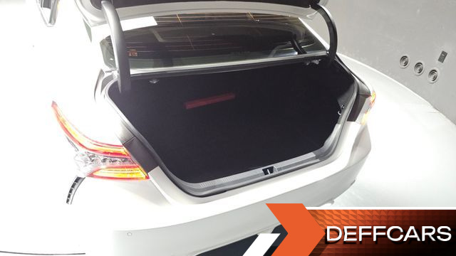 Toyota CAMRY 2.5 XSE Hybrid купить на сайте DeffCars
