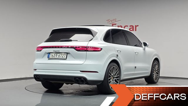 Porsche CAYENNE 3.0 PLATINUM EDITION купить на сайте DeffCars