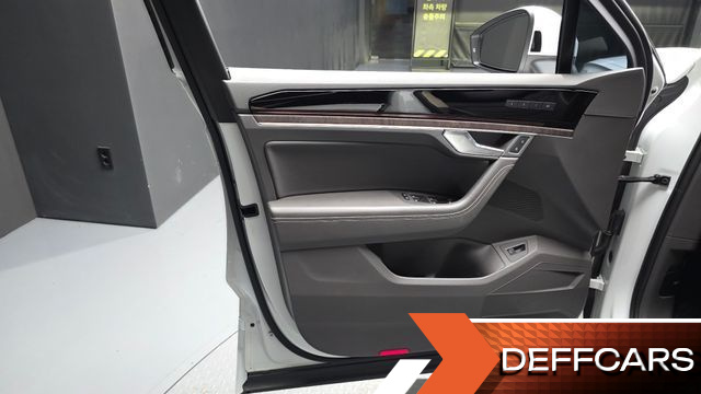 Volkswagen TOUAREG 3.0 TDI Prestige купить на сайте DeffCars