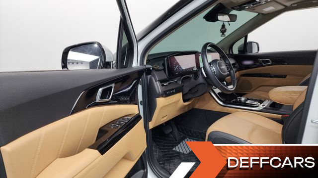 Kia CARNIVAL Gasoline 7-Seater Signature купить на сайте DeffCars