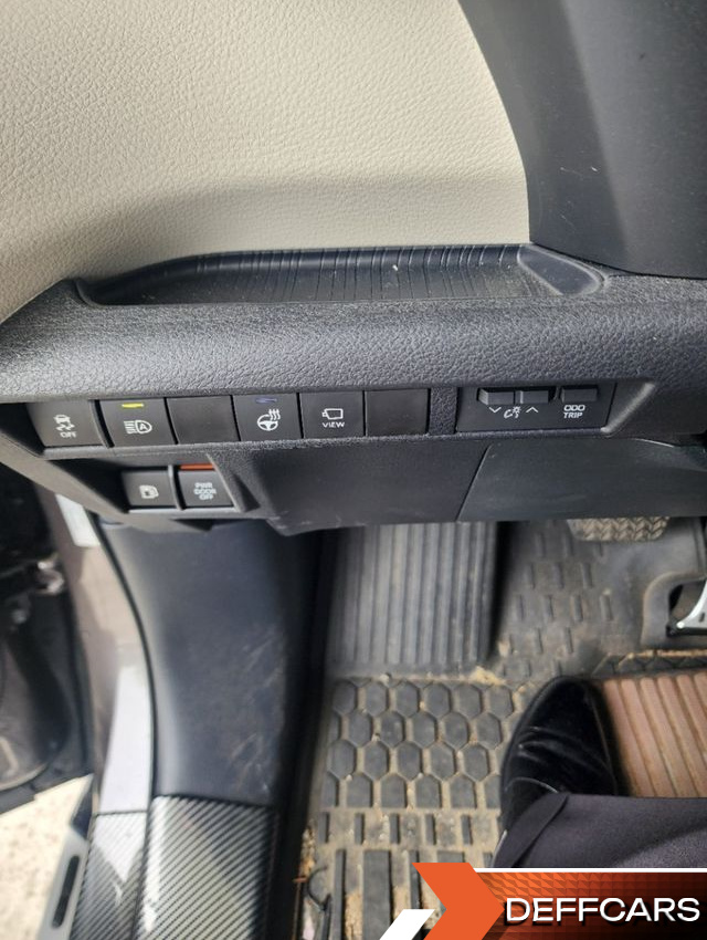 Toyota SIENNA 2.5 Hybrid AWD купить на сайте DeffCars