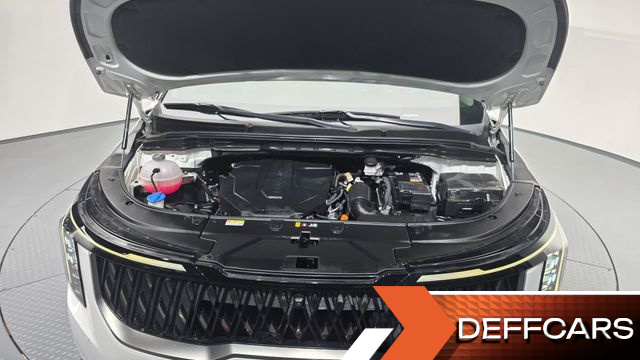 Kia CARNIVAL 9-Seater Noblesse купить на сайте DeffCars