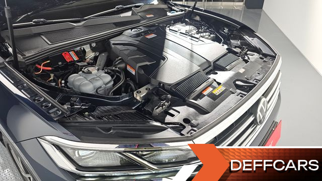 Volkswagen TOUAREG 3.0 TDI Prestige купить на сайте DeffCars