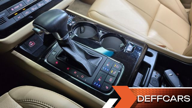 Kia CARNIVAL 9-seater Hi-Limousine Noblesse купить на сайте DeffCars