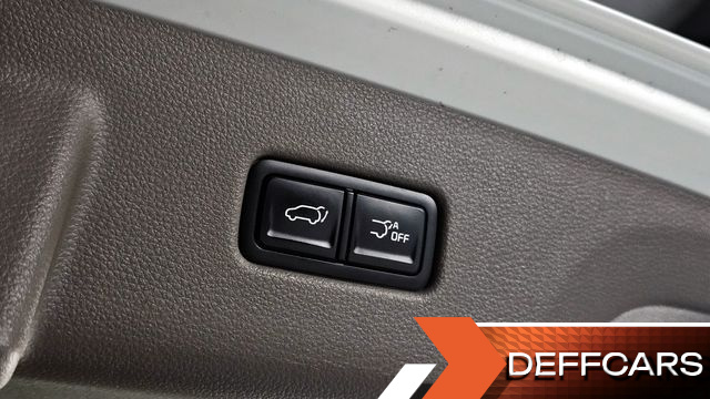 Kia CARNIVAL 9-Seater Hi-Limousine Signature купить на сайте DeffCars