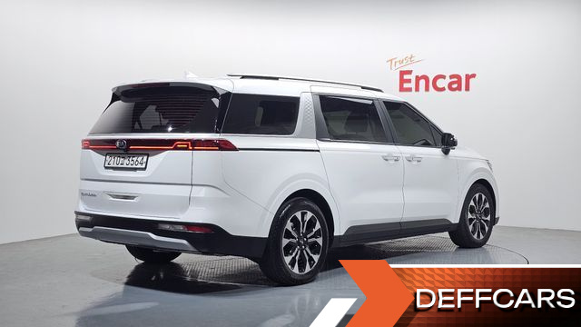 Kia CARNIVAL 9-Seater Prestige купить на сайте DeffCars