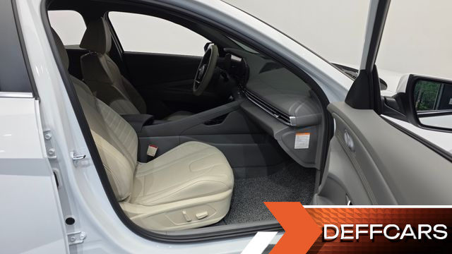 Hyundai AVANTE Inspiration купить на сайте DeffCars
