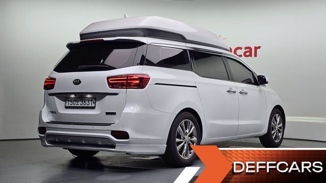 Kia CARNIVAL 9-Seater Hi-Limousine Prestige купить на сайте DeffCars