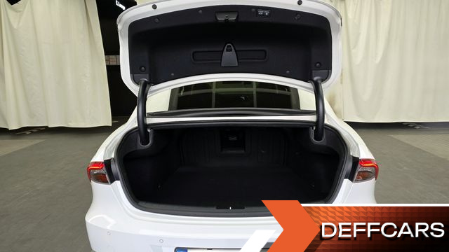 Hyundai GRANDEUR 2.5 Le Blanc купить на сайте DeffCars