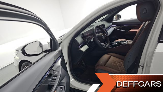 BMW 5-SERIES 530i xDrive M Sport купить на сайте DeffCars