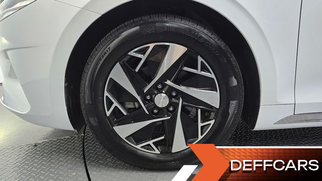 Hyundai GRANDEUR Le Blanc купить на сайте DeffCars