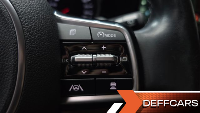 Kia CARNIVAL 9-Seater Prestige купить на сайте DeffCars