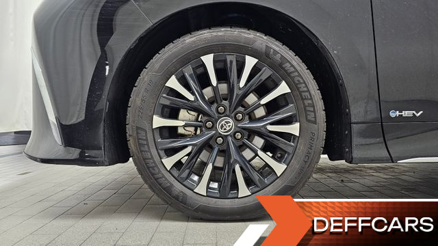 Toyota ALPHARD 2.5 HEV Executive AWD купить на сайте DeffCars