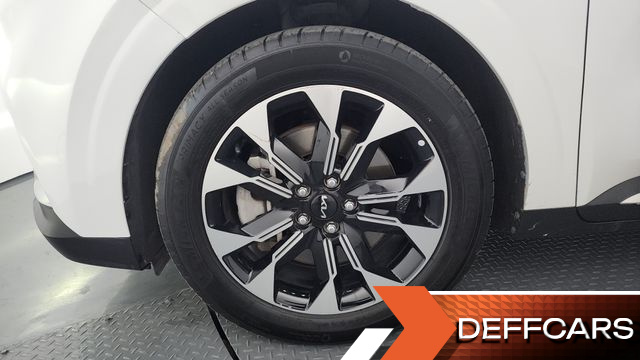 Kia CARNIVAL 9-Seater Noblesse купить на сайте DeffCars