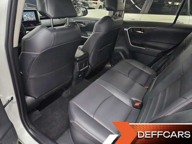 Toyota RAV4 2.5 2WD Hybrid купить на сайте DeffCars